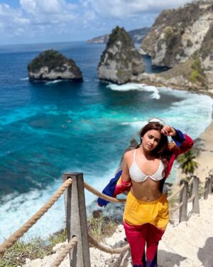 Shobhita Rana Instagram - Nusa Penida, you stole my heart ♥️ 

Co-ord set by @howwhenwearclothing 

#collab 

#nusapenida #bali #islandlife #balitourism #indonesia