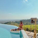 Shobhita Rana Instagram - a floating breakfast affair 💐🌸 @topvibes.restaurant #collab #floatingbreakfastbali #balilife #breakfast #paradise #baliindonesia #balitourism Bali, Indonesia