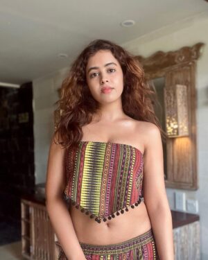 Shobhita Rana Instagram - Just another day in paradise 🦥
🛖 @mahahills.bali 

Outfit @howwhenwearclothing 

#collab 

#baliindonesia #somwhereinthejungle #balitourism #iwokeuplikethis #naturalcurls #balilife