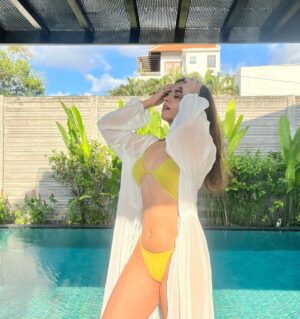 Shobhita Rana Instagram - weekend at @javanaroyalvillas 🪿✨

#ad 

#javanaroyalvillas #friyay #bali
