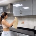 Shobhita Rana Instagram - My favourite part of Sunday is making breakfast 💕 it’s raining in Dubai right now! What did you have for breakfast today? ~ chickpea flour omelette filled with spicy tofu scramble 🌱☕️ Who needs a recipe? #cooking #breakfast #sunday #vegangirl #whatveganseat #morningaesthetic #plantbased #selfcaresunday Dubai, United Arab Emirates