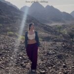 Shobhita Rana Instagram - Who can relate? <3 ⛰️✨ . . . . . . #hiking #hikingadventures #rasalkhaimah #uae #travelreels #vegangirl #mountaingirl Ras Al Khaimah, UAE