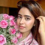 Shobhita Rana Instagram – feeling rosy 🍧💗🎀 Delhi