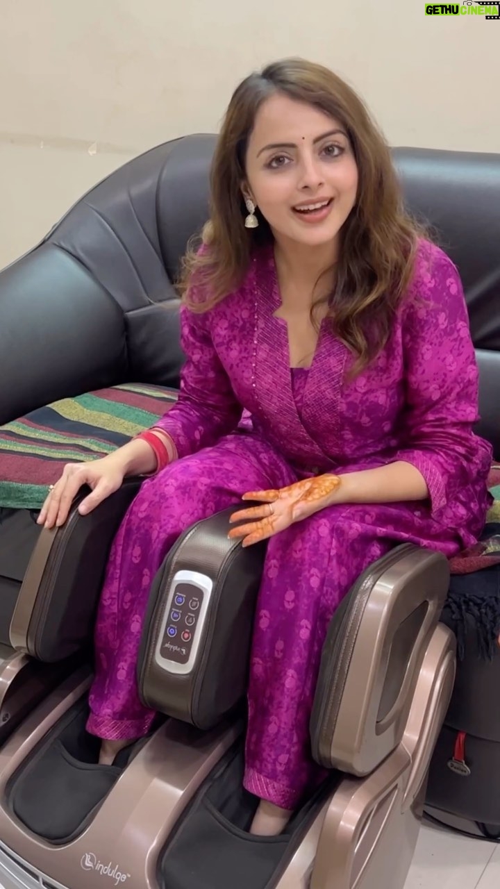 Shrenu Parikh Instagram - The Indulge IF 868-foot massager by @powermaxfitness is a real game-changer!😍 Its cushiony padding massages my feet like no other! 🤤My tough feet days have come to an ease after receiving this ultimate foot-buddy! Order yours NOW and say goodbye to hard feet days.✨ #powermax #homefitnessrevolution #fitness #motivation