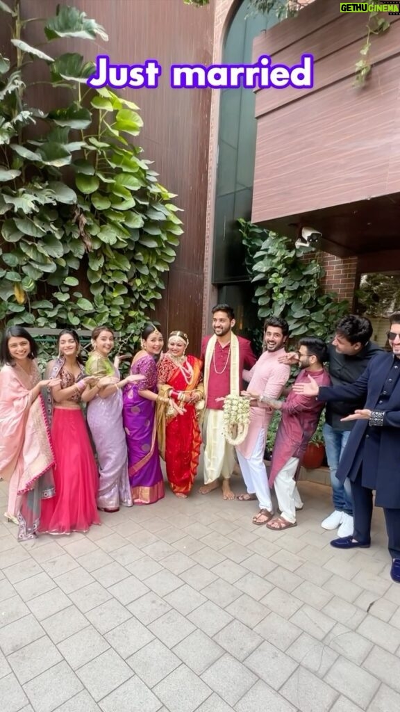 Shrenu Parikh Instagram - Congratulations to the newly weds in TOWN 🥹❤️ Meet OUR sabki pasand jiju @rudrayshjoshii 😀 and the most beautiful bride @nehalaxmi_ 🌹 🧿 May God keep blessing u guyss forever n ever ❤️💙 and u guys keep dancing 💃 to each others beats , i mean heartbeats ❤️❤️❤️