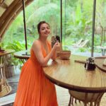 Shrenu Parikh Instagram - What’s brewing??! ☕️ . . Outfit: @nore21_in Brand Pr @styling.your.soul x @socialpinnaclepr #bali #coffee #hideout #sideman #travel #stories #outfit #fashion #orangeisthenewblack
