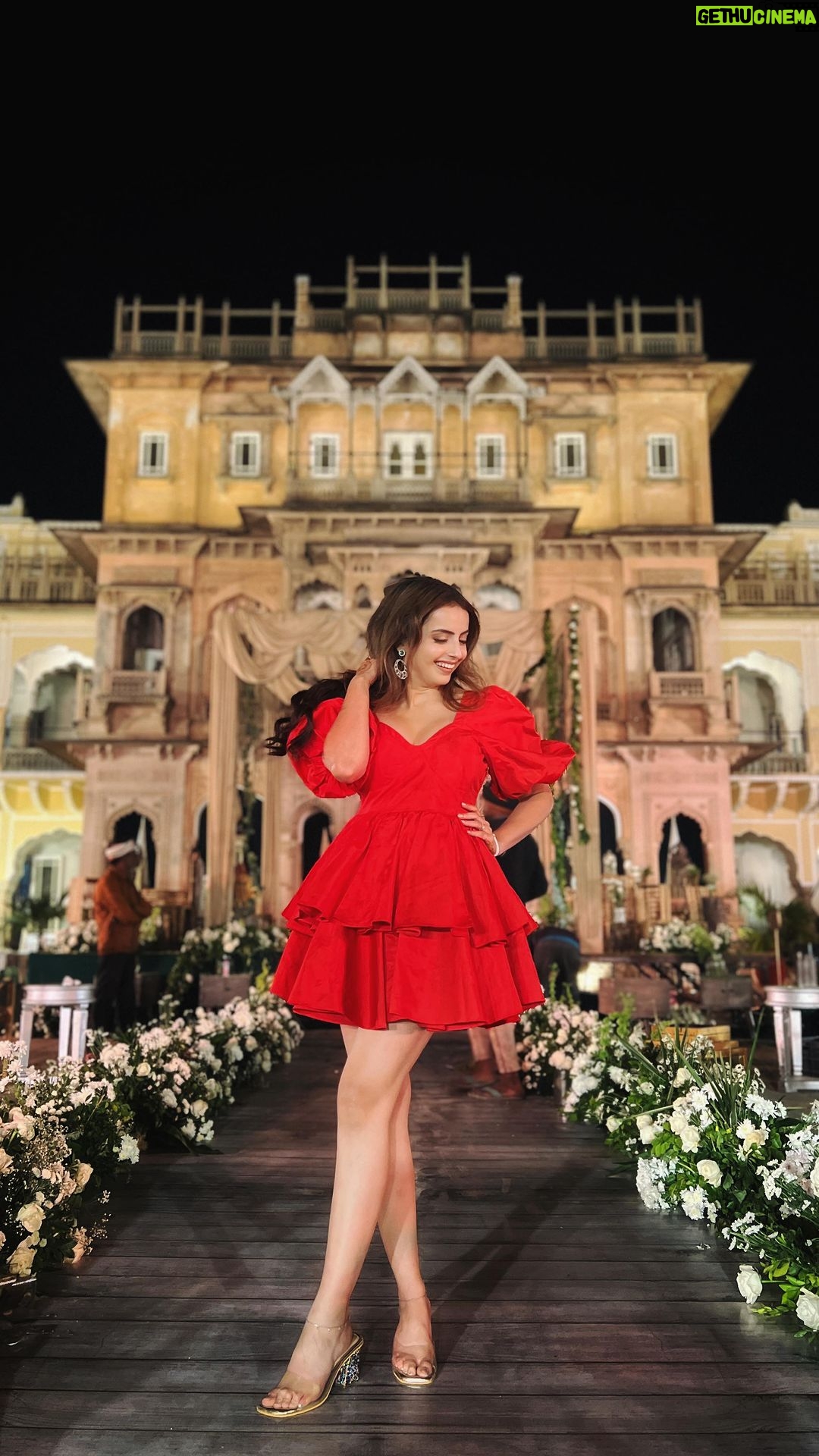 Shrenu Parikh Instagram - Red is the colour of danger or love?! . Outfit by @ordinaree.in . Earrings by @miranabymegha x @yourstylistforever . Shot by my dearest @dearmansi