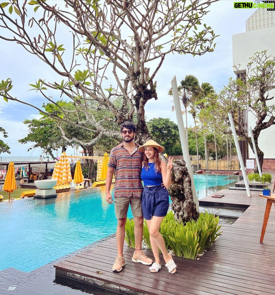 Shrenu Parikh Instagram - Last stop! Seminyak!!! City life hustle bustle… beach clubs, lil markets and much more… 3 days here were honestly jam packed with a lot of temple and waterfall visits all falling in place.. thanks to @pickyourtrail . Day 1 we went to ulluwatu ( monkeys there are damn funny n scary) Day 2 banyumala falls, ullundanu and tanha lot temple Day 3 WAS LEISURE DAY🤣 So we planned on hopping clubs and chilling by the beach . But special mention to the property @grandseminyakbali where we stayed… such a lovely place by the beach, windy breezy , great food and warmest staff… 🥺 . Full moons here in Bali are celebrated by offering prayers as they say on full moons gods descend on the island and blesses everyone n brings harmony so we prayed with the hotel staff, made canang sari too🌺🙏🏻 #seminyak #bali #diaries #honeymoon #fullmoon #canangsari #grandseminyak . Footwear : @tic_tac_toe_store x @yourstylistforever Earrings : @sanganijewels Grand Seminyak Lifestyle Boutique Bali Resort