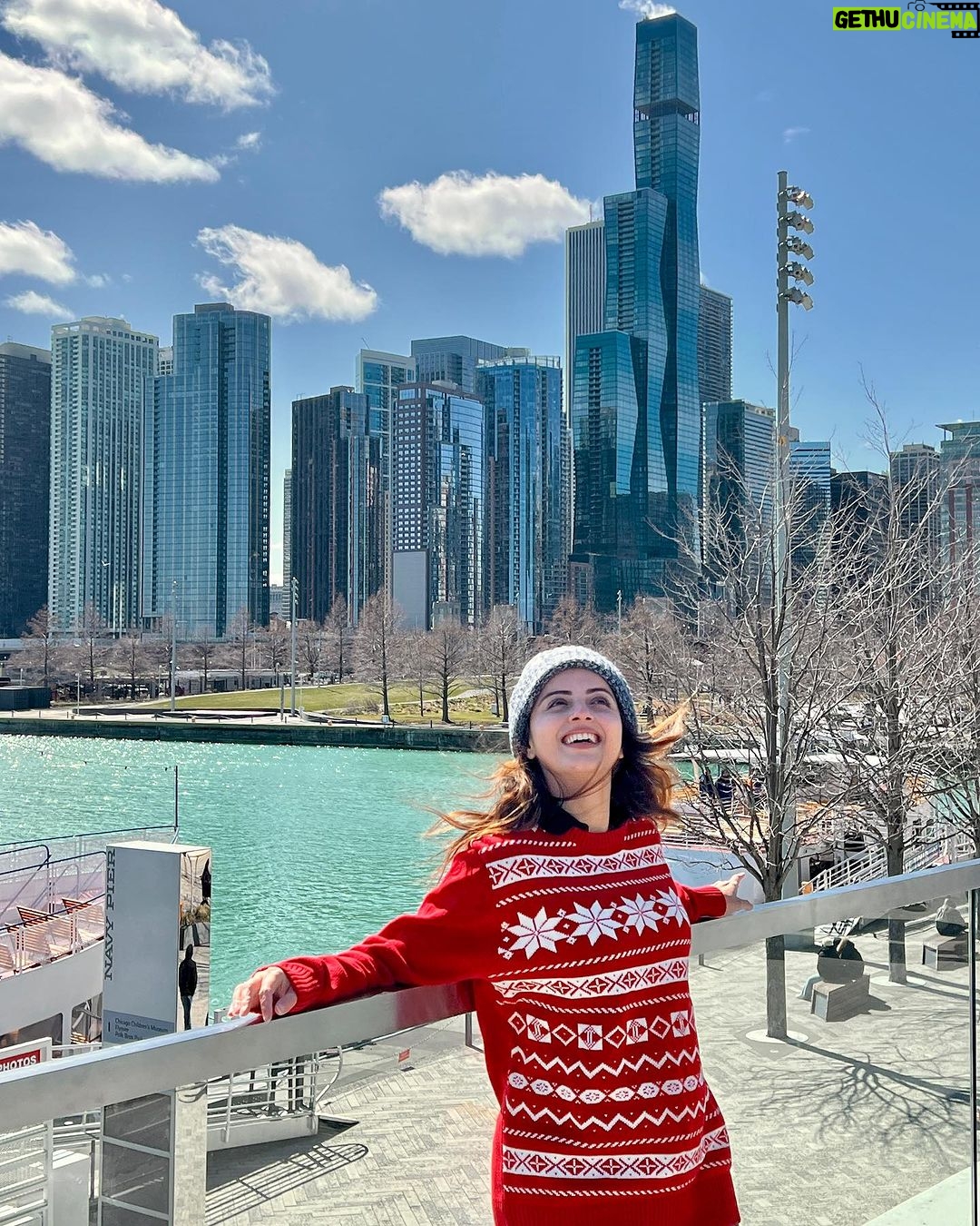 Shrenu Parikh Instagram - A HOLI-day in Chicago!! . Who all were here at the navy pier today?! Chicago, Illinois