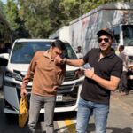 Shreyas Talpade Instagram - Back to the jungle after 3 whole months! Oh what a feeling ❤️ Thank you for the warmest welcome @farhadsamji bhaiii 🤗 Thanks once again to all you lovely people out there for your blessings & good wishes. It’s your support that means the world to me. Let the madness begin! Bwahahahahahhaha 🤓 #WelcomeToTheJungle #backonset
