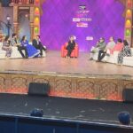 Shreyas Talpade Instagram - #HiAnokhiGaath team on the set of Chala Hawa Yevu Dya...