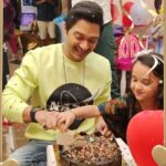 Shreyas Talpade Instagram – This birthday was truly special. My wife gave me the Gift of Life and my Life, Aadya, gave me a Gift which is truly Priceless. She decorated her room, wrote on the board, told my wife exactly what she wanted including the cake & confetti & balloons, prepared/painted the card herself & the most valuable…she herself made a notebook from blank pages, designed two Characters (Avina & Tavina), wrote a story around them (this is her first every story book that she has written herself) & gifted the same to me….all this without me knowing about it. A complete surprise. What else does one want? God is Great & God has been kind.
Thank you 🙏

Shree Swami Samartha.