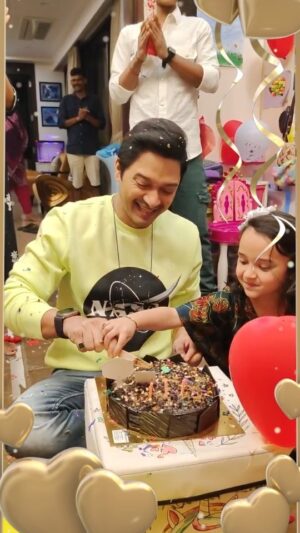 Shreyas Talpade Instagram - This birthday was truly special. My wife gave me the Gift of Life and my Life, Aadya, gave me a Gift which is truly Priceless. She decorated her room, wrote on the board, told my wife exactly what she wanted including the cake & confetti & balloons, prepared/painted the card herself & the most valuable…she herself made a notebook from blank pages, designed two Characters (Avina & Tavina), wrote a story around them (this is her first every story book that she has written herself) & gifted the same to me….all this without me knowing about it. A complete surprise. What else does one want? God is Great & God has been kind.
Thank you 🙏

Shree Swami Samartha.