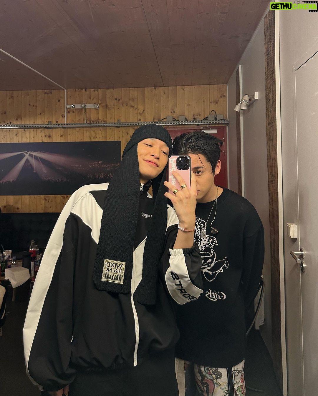 Simon Dominic Instagram - simon in paris Le Zénith Paris - La Villette
