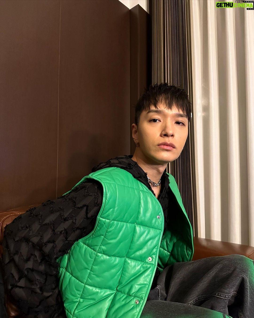 Simon Dominic Instagram - 大阪が大好きだが、大学の日本語授業の成績はC+だった。 Osaka, Japan