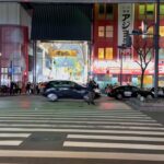 Simon Dominic Instagram - 大阪が大好きだが、大学の日本語授業の成績はC+だった。 Osaka, Japan