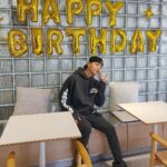 Simon Dominic Instagram - 생일은 아직 끝나지 않았다