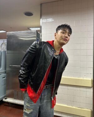 Simon Dominic Instagram - 잘가라 2023 그리고 여러분 모두 happy new year!