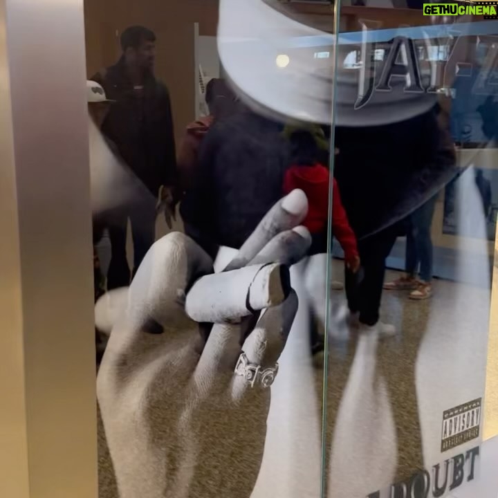 Simon Dominic Instagram - 요즘엔 나스를 더 좋아하지만 그래도 제이지는 못 참지