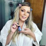 Simony Instagram - “Redescubra a juventude em cada gota com @beautymunebr🌟✨ Celebre a vida com uma pele radiante! Descubra como alcançar resultados incríveis, o segredo está em cuidar de si mesma. Beautymune, Link na Bio✨✨#RejuvenescimentoFacial #BelezaAtemporal #CuideDeVocê #Imunidade #Simony #beautymune ❤️❤️❤️❤️❤️ @beautymunebr