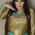 Simony Instagram - CLEÓPATRA a mulher mais poderosa do Egito ! @helinhocalfat @splash.boutique São Paulo, Brazil
