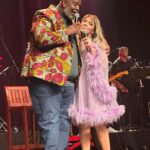 Simony Instagram - Te amo sou só gratidão. Tô sem palavras ❤️ dividir o palco com você @pericles foi surreal Amo sua família hoje e sempre 🎵🙏🙏🙏🙏🙏🎤 obrigada