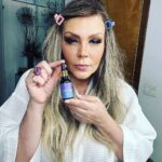 Simony Instagram - “Redescubra a juventude em cada gota com @beautymunebr🌟✨ Celebre a vida com uma pele radiante! Descubra como alcançar resultados incríveis, o segredo está em cuidar de si mesma. Beautymune, Link na Bio✨✨#RejuvenescimentoFacial #BelezaAtemporal #CuideDeVocê #Imunidade #Simony #beautymune ❤️❤️❤️❤️❤️ @beautymunebr