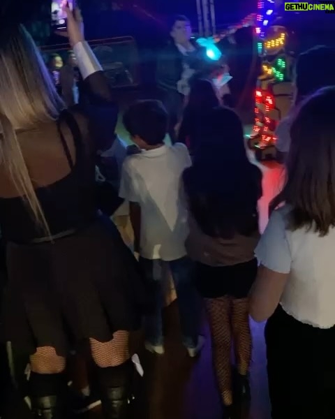 Simony Instagram - Poder comemorar o aniversário do Anthony esse ano tem um significado diferente pra mim. A certeza que Deus realmente me deu uma nova chance, uma nova vida pra nós ❤️❤️❤️❤️❤️❤️🙏🙏🙏 DOCE OU TRAVESSURA ? @planetakidsoficial Make @rafaelmanole @aleastolphi @businessgroupevents @rodsroserodrigues @rodsfantasias @lalaloloeventos @carbelladrinks @robocktron @o.ilusionista @vividocesemimos @pathyfestas_ @littlesweetdoceria @_fabricadedocuras @popslitto @stardocesebolo @de.Oliveira @alikabarros ( Decoração) @asbranquelaswilson