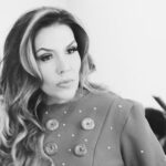 Simony Instagram - Feliz dia da pureza,da inocência . Dos pés sujos de terra e a boca lambuzada de sorvete. Feliz dia das crianças e que possamos ver o mundo e as pessoas com o coração puro olhar de uma criança ❤️❤️❤️❤️❤️❤️❤️❤️❤️❤️❤️