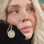 Simony Instagram - Amei tanto as cápsulas personalizadas da @alljoy.semijoias que além da minha com o nome dos meus filhos tbm já garanti da minha rainha, minha mãezinha! ❤️❤️❤️❤️ tem pessoas que queremos guardar em um potinho né ? Agora guardamos em cápsulas ☺️🙌🏻