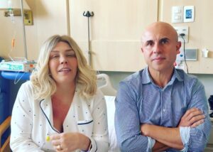 Simony Instagram - Obrigada Deus 🙌🏻🫶🏻🙏🥹 
Eu nunca reclamei 
Eu só agradeci e agradeço ❤️
@drfernandomaluf obrigada por ser médico amigo, estudioso sempre querendo pra nós pacientes o que tem de melhor 
@hcoroficial obrigada 🙏
