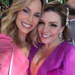 Simony Instagram - @aanafurtado linda parecia a Barbie hoje. Muito feliz em te ver tão linda e curada ❤️❤️❤️❤️❤️❤️. @jbboninho ❤️