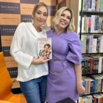 Simony Instagram - Faço sempre questão de prestigiar os amigos verdadeiros e você @soniaabrao além de amiga é minha comadre, irmã enfim . Parabéns pelo lançamento já vou devorar o livro ❤️ AOS HOMEMS QUE AMEI . Te amo 💕