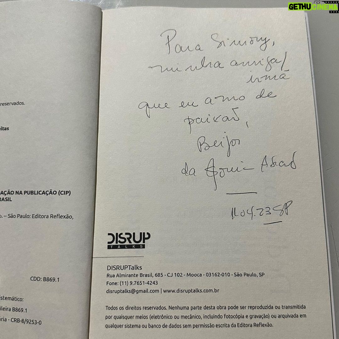 Simony Instagram - Faço sempre questão de prestigiar os amigos verdadeiros e você @soniaabrao além de amiga é minha comadre, irmã enfim . Parabéns pelo lançamento já vou devorar o livro ❤️ AOS HOMEMS QUE AMEI . Te amo 💕