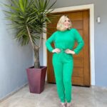Simony Instagram - VERDE significa esperança, liberdade, saúde e vitalidade. Está associada ao crescimento, à renovação e à plenitude. ❤️❤️❤️❤️🙏 @ateliee_bellamodas