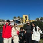 Simony Instagram - A alegria de viver, permitir, agradecer. Obrigada @universaldestinationsbrasil por mais esse dia incrível com eles @mcryan @euayshabenelli @pybenelli @anthonybenellide Universal Orlando Resort