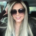 Simony Instagram - Viva intensamente Já parou pra pensar que estamos morrendo desde que nascemos? E mesmo assim não aproveitamos a paisagem dessa viagem só de ida. Não sabemos quanto tempo temos aqui e se realmente tem algo depois que morrermos. É muito melhor fazer o que gostamos e achamos certo do que fazer o que agrade os outros, existe só um de você não mude pelas pessoas. “Um dia você deixará esse mundo para trás, então viva uma vida na qual irá se lembrar” Saia da sua zona de conforto e faça o que sempre teve vontade de fazer apenas faça mais que existir. Seja diferente, seja você mesmo, seja sua maior inspiração e entregue sua mente para os voos mais arrojados. Enfim viva Amanda Letícia 🫶🏻🫶🏻🫶🏻🙏