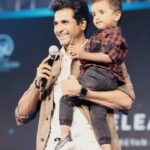 Sivakarthikeyan Instagram - En Chutti payala nee ayalaa❤️❤️ #Gugan ❤️❤️🤗🤗 #Ayalaan VC: @arunprasath_photography