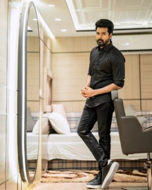 Sivakarthikeyan Instagram - 🖤🖤🖤