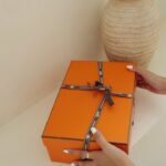 Sofia Andres Instagram - unboxing this 🍊 box from the sweetest @maisonluxeph fresh from Paris! sending some love from here in manila! 🫶🏻