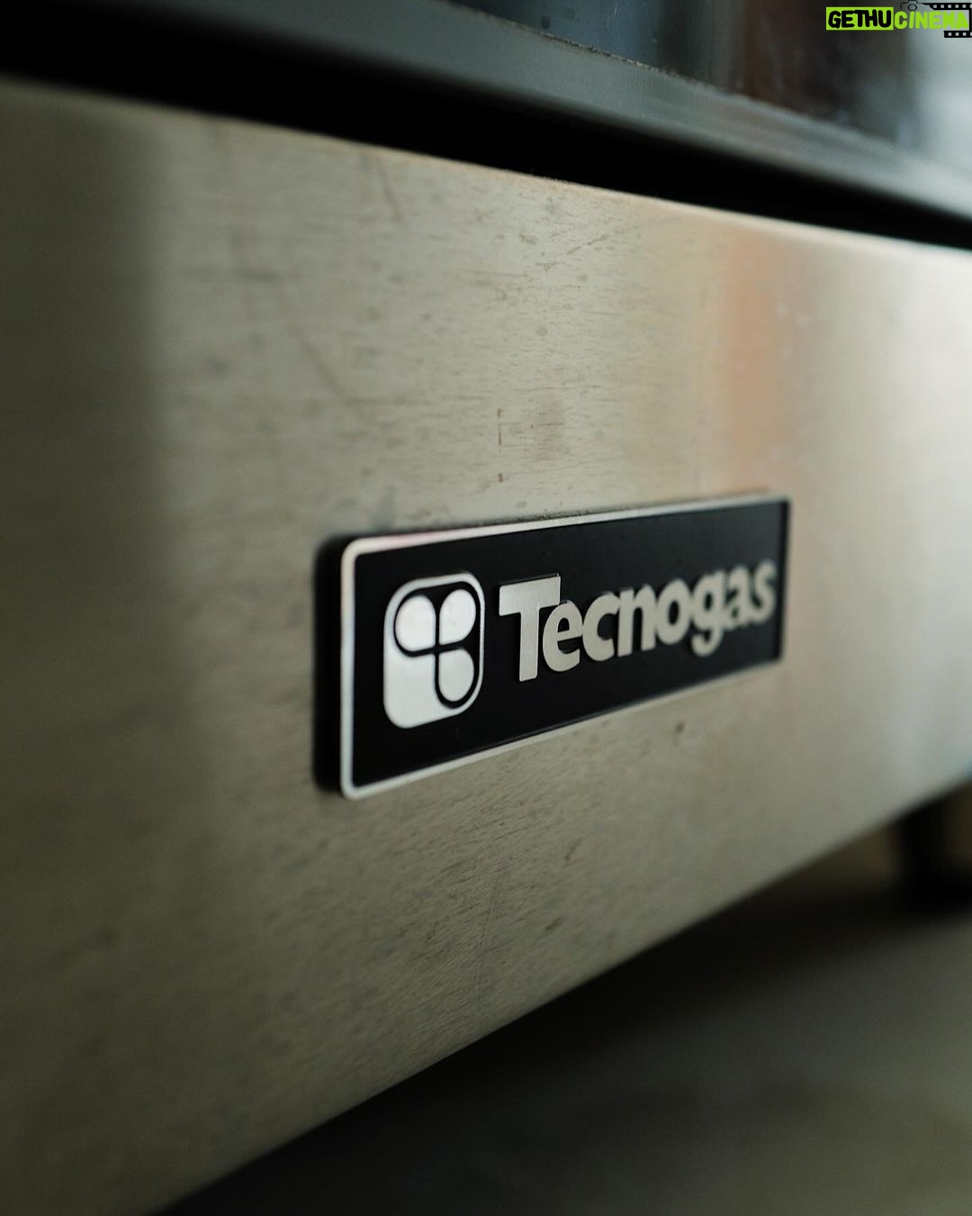 Sofia Andres Instagram - transforming our dirty kitchen into a stylish culinary haven with the sleek and efficient Tecnogas gas range. cooking has never been more elegant! #TecnogasPh #Yourcookingpartner