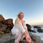 Sofya Plotnikova Instagram - i find solace & serenity when by the ocean 🌊 Los Angeles, California