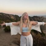 Sofya Plotnikova Instagram - i find solace & serenity when by the ocean 🌊 Los Angeles, California