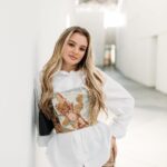 Sofya Plotnikova Instagram - Место, в котором должен побывать каждый. И желательно захватить с собой фотографа, ведь оно просто идеально для фотосессии! 😍 Угадали локацию? #abudhabi #abudabi #лувр #culturalheritage #искусствофотографии #dubaipeople #saadiyatisland #saadiyat #cultural #photopoint #museumlover #photolover #uaelife #uaeblogger #uaeblog #uaebloggersdubai #louvremuseum #louvre