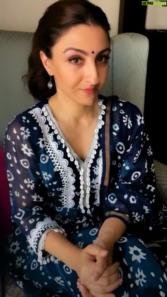Soha Ali Khan Instagram - Awareness and prevention go hand-in-hand, so take this video as a hint to protect yourself and your loved ones from the web of HPV, Human Papillomavirus. Note: This content serves solely for informational purposes and is not intended as a replacement for doctor’s advice. Kindly consult your doctor to know more about HPV vaccination. #IPledgeToPrevent #SerumInstituteOfIndia #HPV #HPVAwareness #HumanPapillomavirus #CervicalCancer