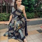 Soha Ali Khan Instagram - Go figure …. @kareenparwani @_vedikam @dipublicrelations