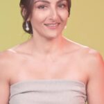 Soha Ali Khan Instagram – I am thrilled to announce my collaboration with Earthraga, a direct-to-consumer brand that offers natural and organic skincare products. Their range of products are made with plant-based naturally pure ingredients and are free from harmful chemicals. I am proud to be associated with a brand that shares my vision of providing clean, safe and cruelty-free skincare to its customers. This collaboration with @earthraga aims to create awareness about the benefits of using natural and organic skincare products that are effective, affordable, organic and skin-friendly. We also care about the environment and avoid using ingredients that harm them. ❤️ 

#beauty #soha #sakpataudi #EarthRagaSkincare #NaturalBeauty #SkincareEssentials #beauty #earthragacollection #earthragavibes  #trend #bestskincare #instabeauty #selfcare #insta #reel #skincare #natural #plantbased #glowingskin #beauty #selfcare #skincareroutine