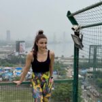 Soha Ali Khan Instagram – Your body may be a bit more stiff and sore – all the more reason your workout should not be a bore!! Thank you @maheshfitnessclub for keeping things fun and thank you @ishaankhatter for your inconspicuous guest appearance 😂
