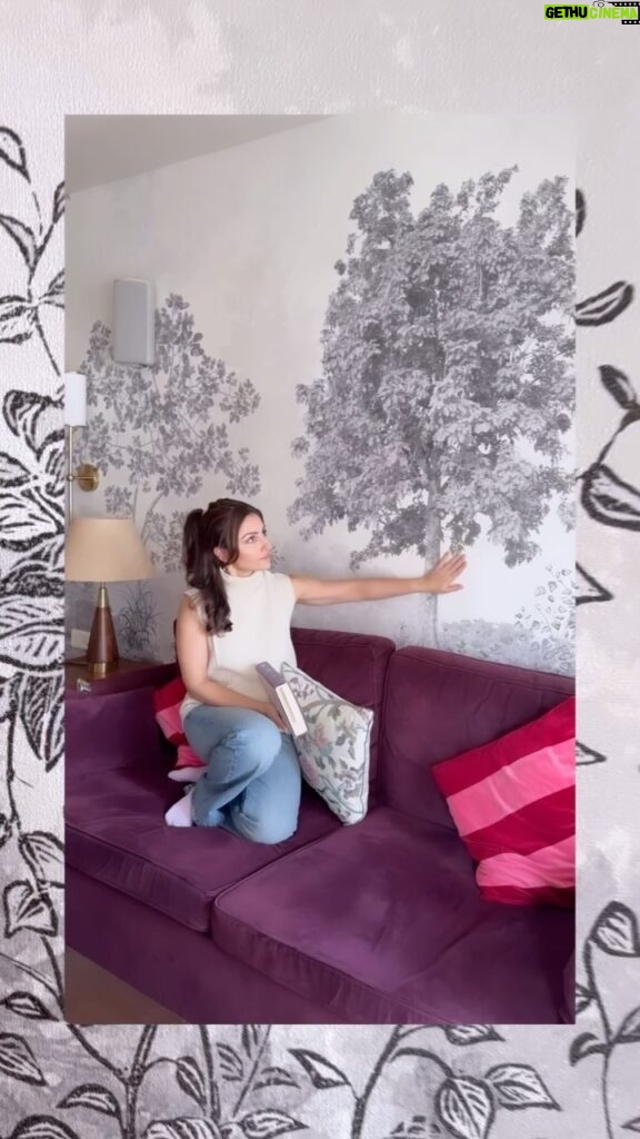 Soha Ali Khan Instagram - Thank you Anika for introducing us to a world of dreamy wallpapers 💭 🌈 Dolce Bambino has the dreamiest designs to fit the Modern Interior Aesthetic. What’s more, their materials are eco- friendly and radiate luxury making it both baby and planet approved! @dolcebambinoco #gifted