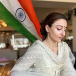 Soha Ali Khan Instagram - Happy Republic Day! May the spirit of democracy and freedom flourish in our land and may we all work towards a future filled with progress and unity #happyrepublicday #jaihind🇮🇳